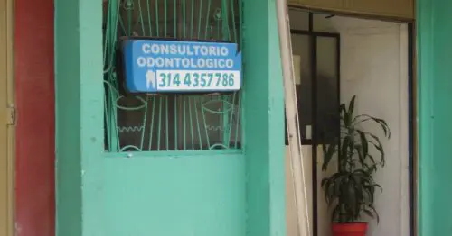 CONSULTORIO ODONTOLOGICO CALLE 17D 135 CON 40